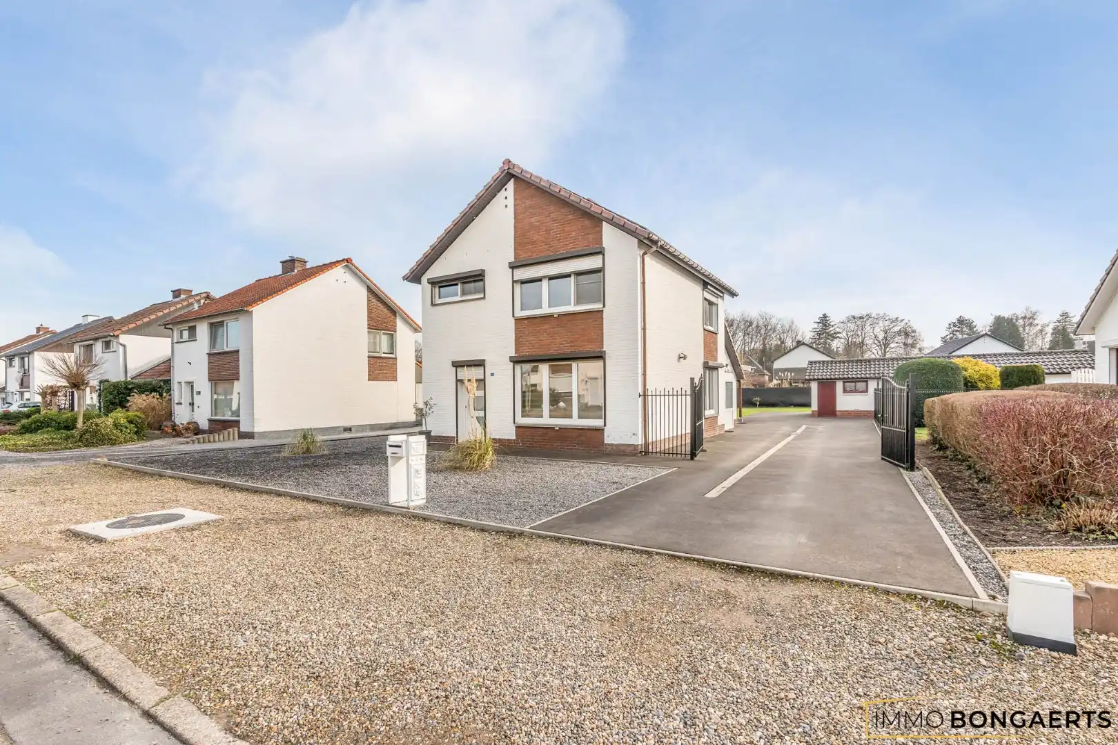 Instapklare gezinswoning op toplocatie in Lanaken foto {{pictureIndex}}