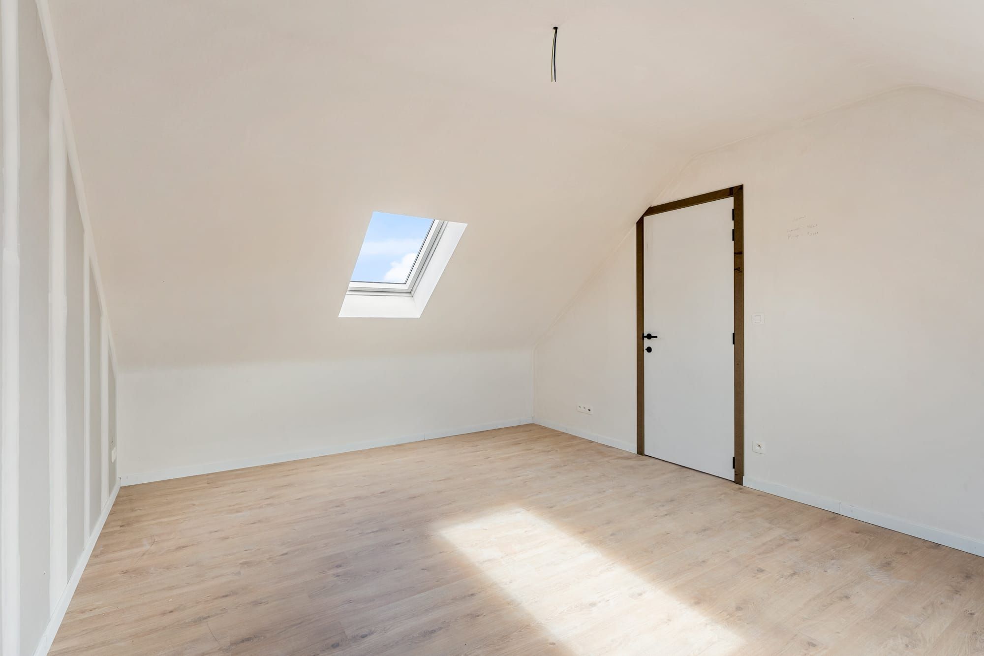 Totaalrenovatie: energiezuinig appartement met 2 slaapkamers in het centrum van Vlijtingen foto 20