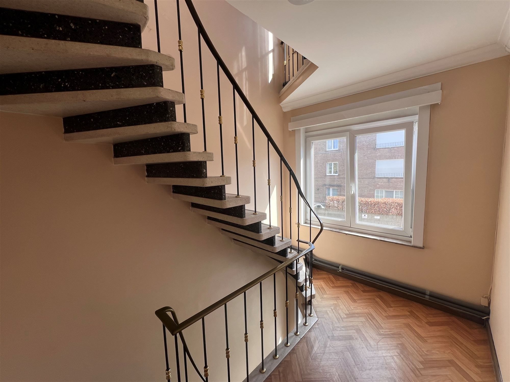 Ruim en verrassend driegevel dakappartement van 105 m² foto 4