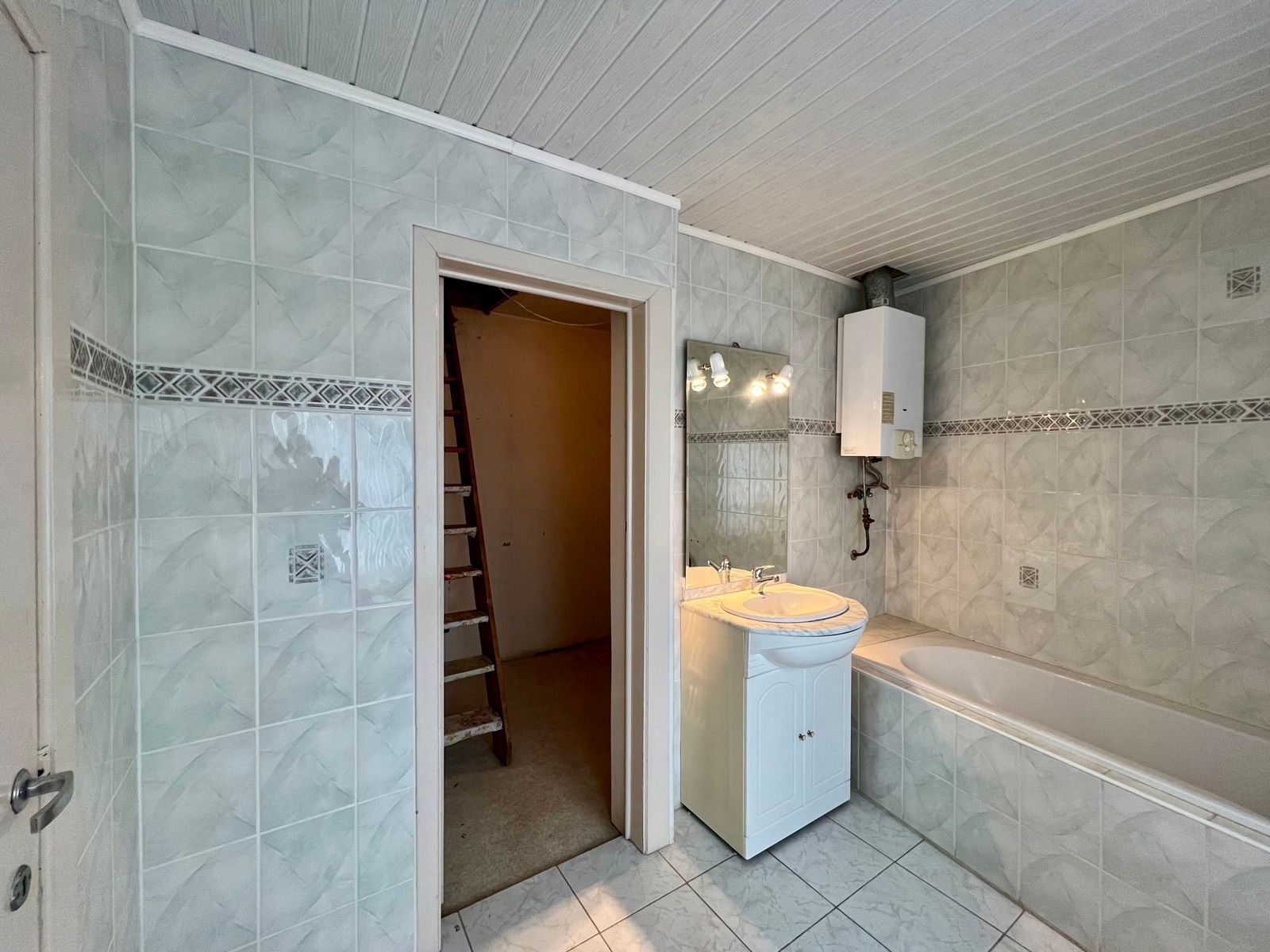 Solide woning met gunstige ligging foto 20