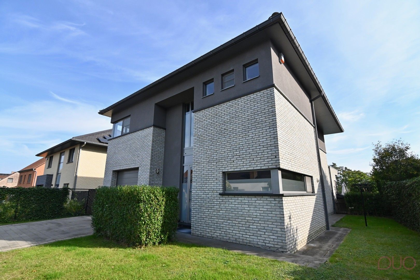 Knappe instapklare villawoning met vijf slaapkamers, verwarmd zwembad op 21a59ca foto 45