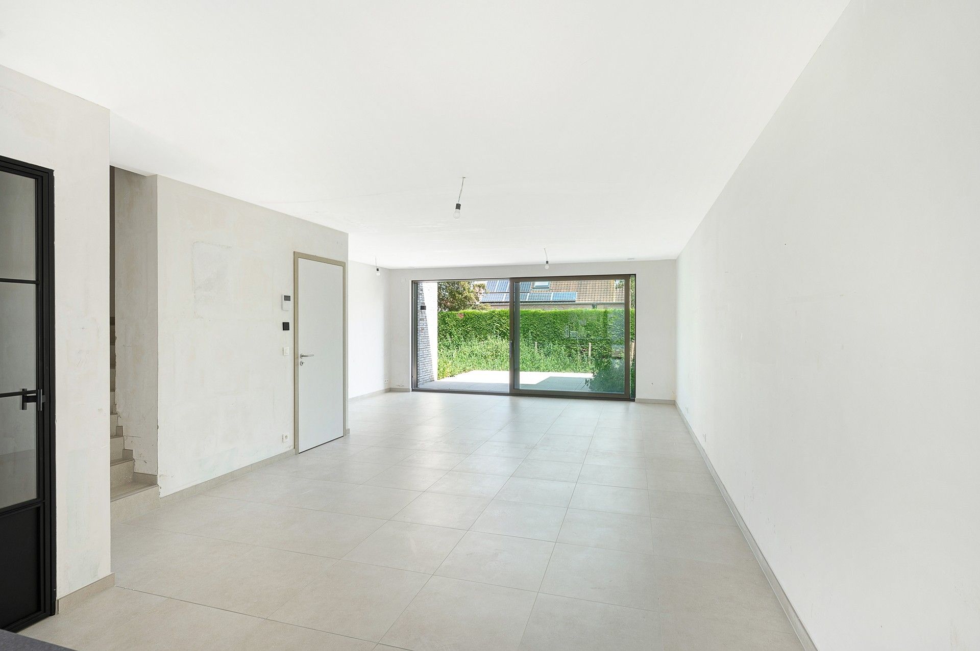 Ongemeubeld: moderne geothermische en energiezuinige woning te Knokke foto 6