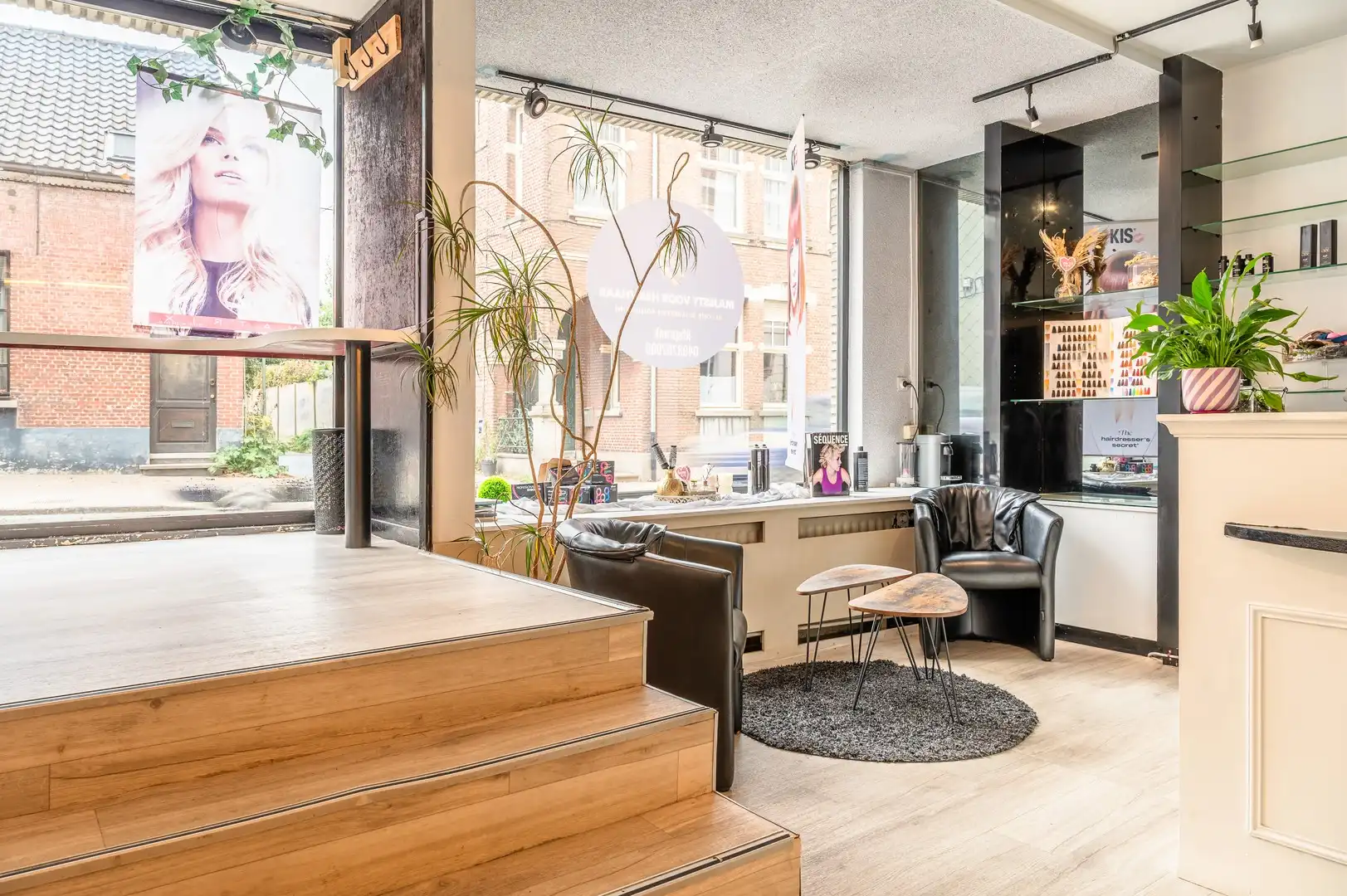 Handelsgelijkvloers ca.100 m² te koop in centrum Burcht — start hier jouw zaak! foto 5