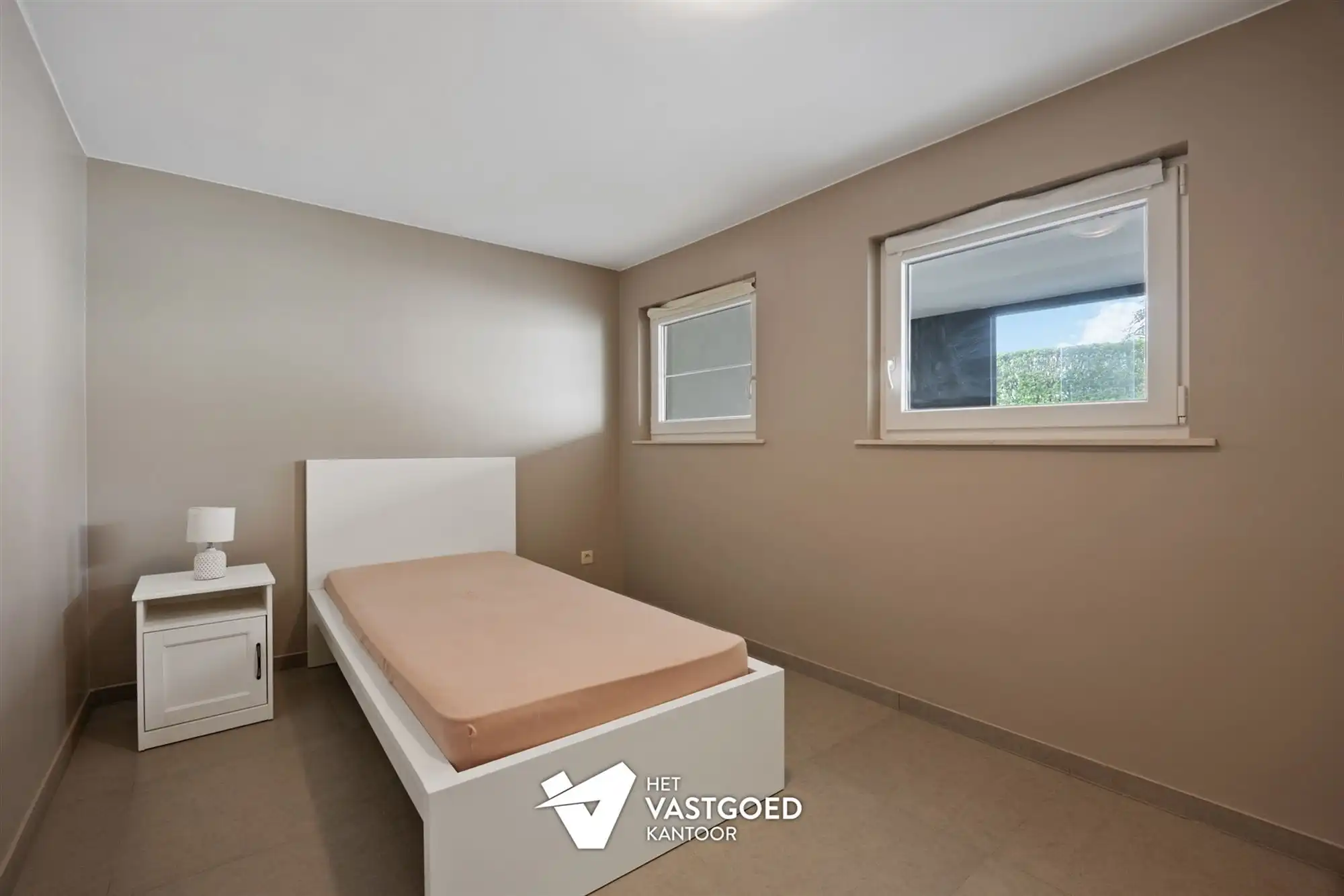 PERFECT ONDERHOUDEN GELIJKVLOERS APPARTEMENT (146M²) MET 3 SLAAPKAMERS EN TERRAS TE HASSELT foto 17