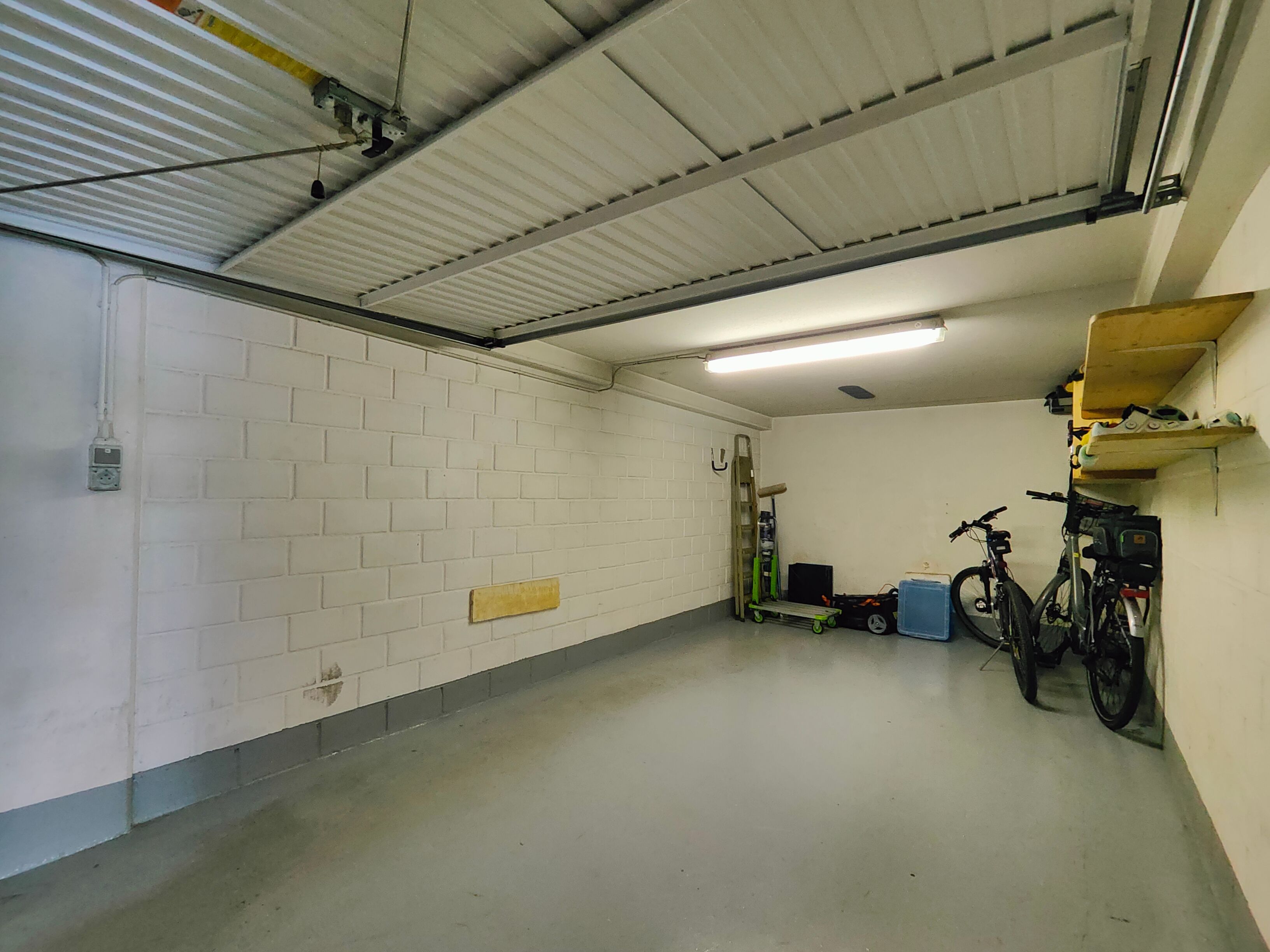 **Garagebox te Middelkerke (De Warande) gelegen op het domein "Golf Azur". foto 2