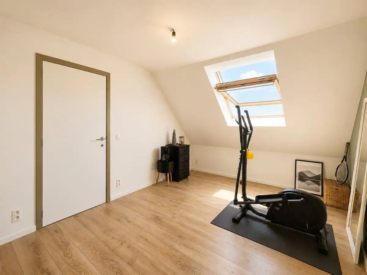 Moorslede - Instapklare gezinswoning met 4 slaapkamers, garage en tuin foto 20