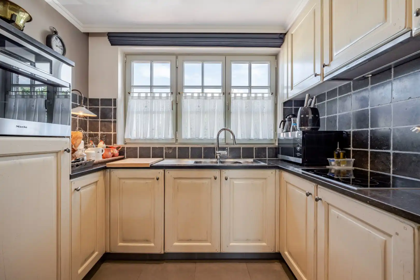 Groot appartement met zongericht terras en garagebox foto 8