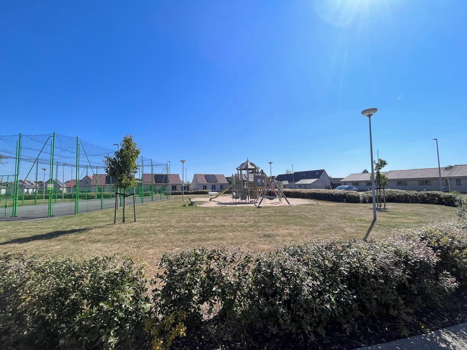 Vakantiewoning met zuid gerichte tuin op wandelafstand van de beschermde duinen  foto 17