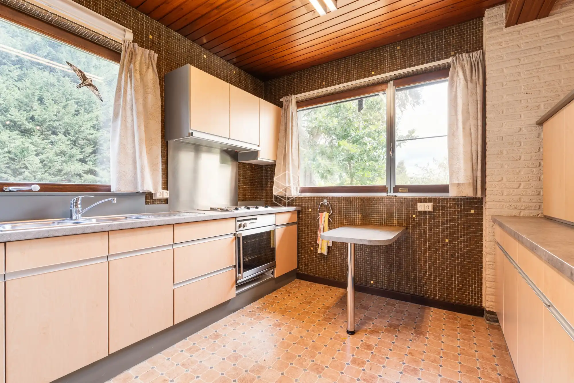 Centraal gelegen gelijkvloerse woning met royale tuin op 1656m² foto 13