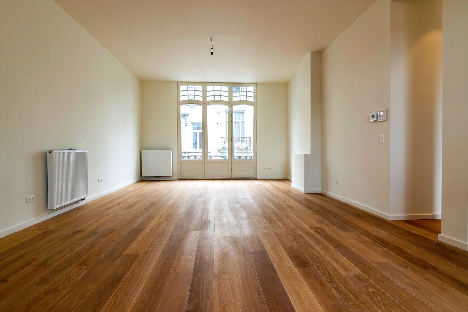 Uniek en luxueus appartement in prachtig gebouw op Zurenborg foto 4