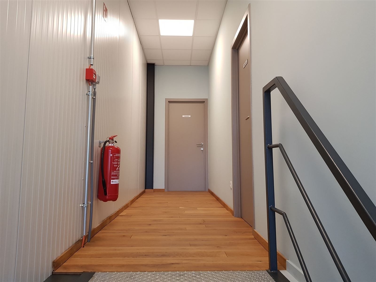 Multifunctioneel en recent bedrijfsgebouw van 435m²!  foto 19