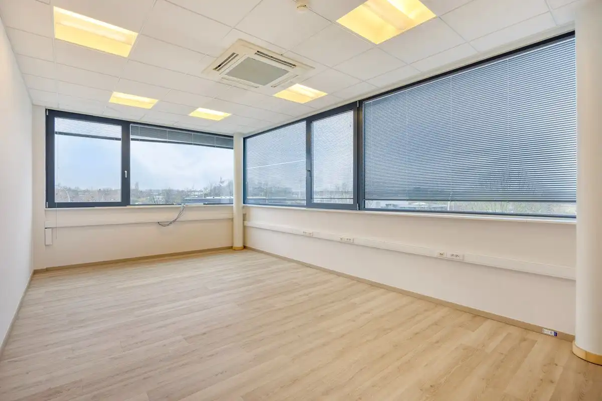 Kantoor te koop in het industriepark te Haasrode/Heverlee met 14 parkings - opp. 626 m² - verkoop van aandelen foto 14