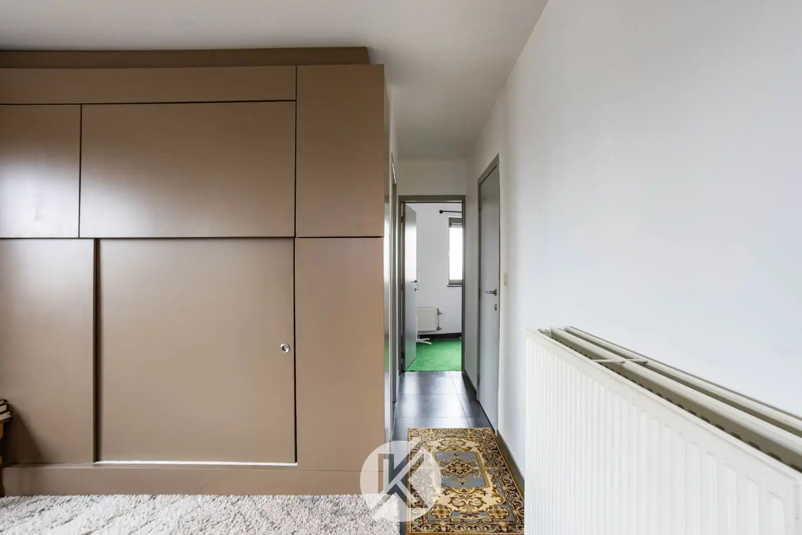 Lichtrijk appartement met ruim terras en staanplaats foto 7