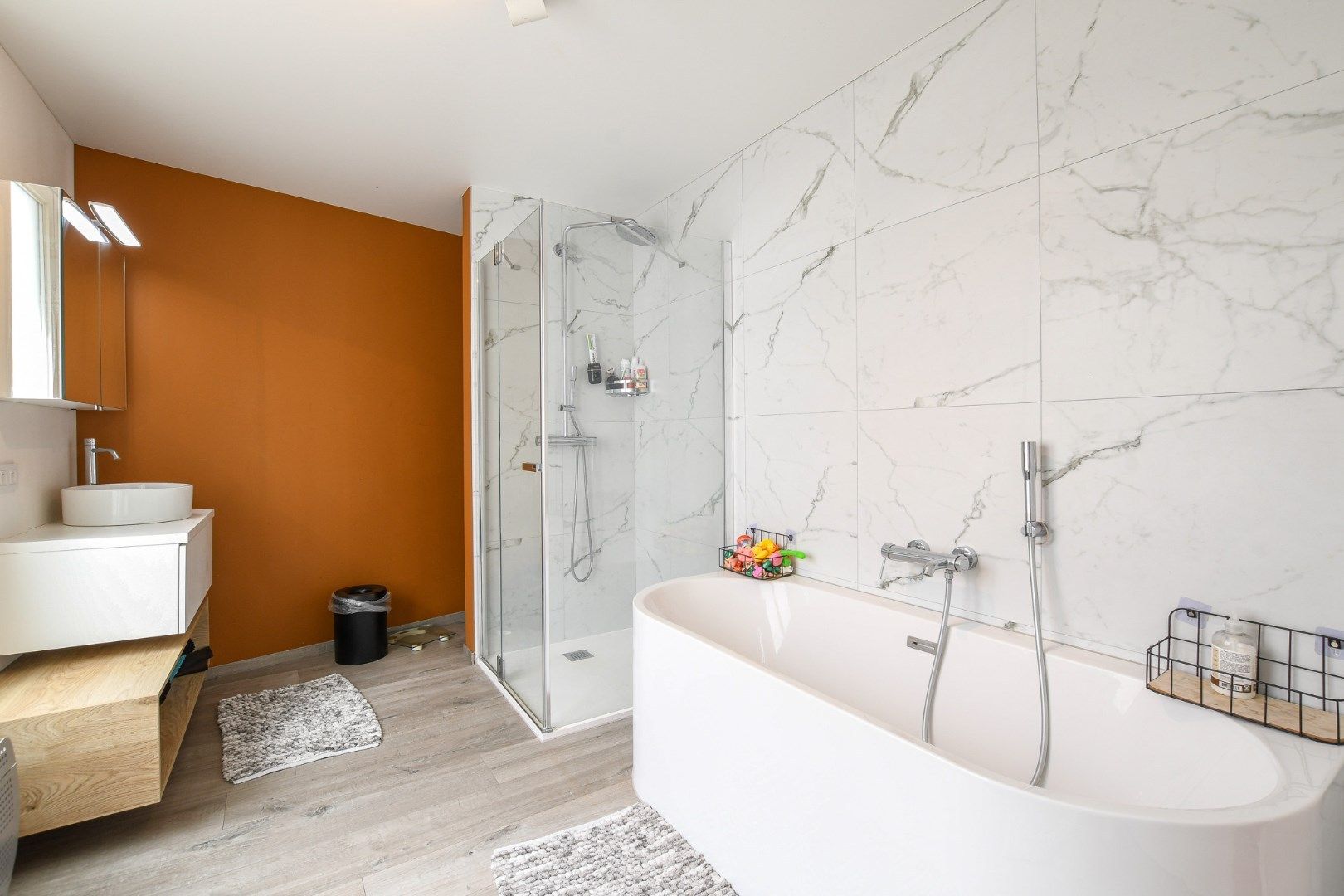 Ruime woning op 50 meter van de zee in Blankenberge foto 13