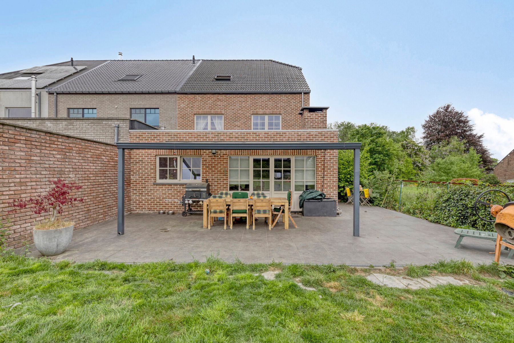 TE KOOP - ruime recente halfopen bebouwing op 9a84ca foto 21