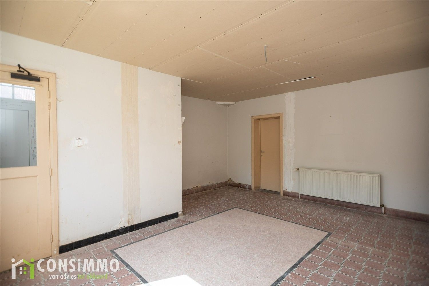 Te renoveren gezinswoning met loods en kantoorruimte op zichtlocatie in Sint-Truiden foto 13