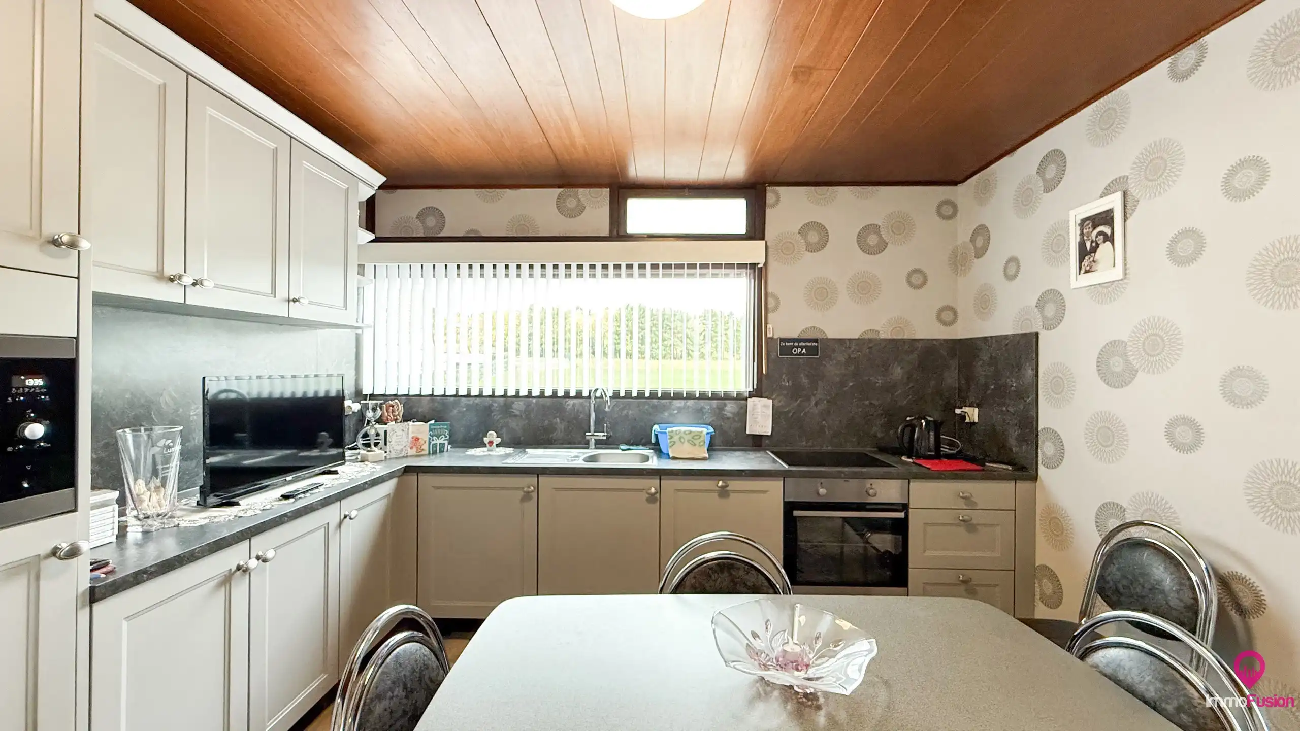 Gelijkvloerse woning met potentieel in Linkhout! foto 9