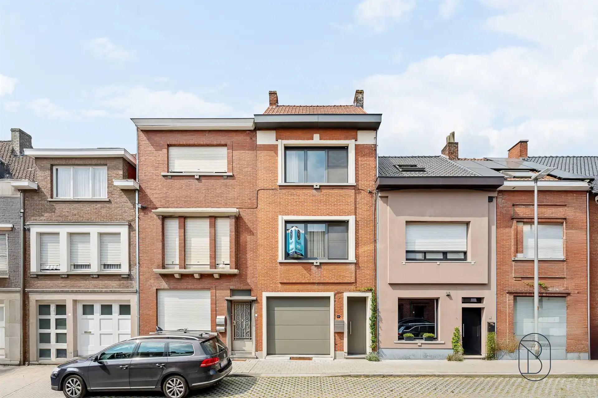 Recent gerenoveerde woning met 3 slk en leuke tuin! foto {{pictureIndex}}