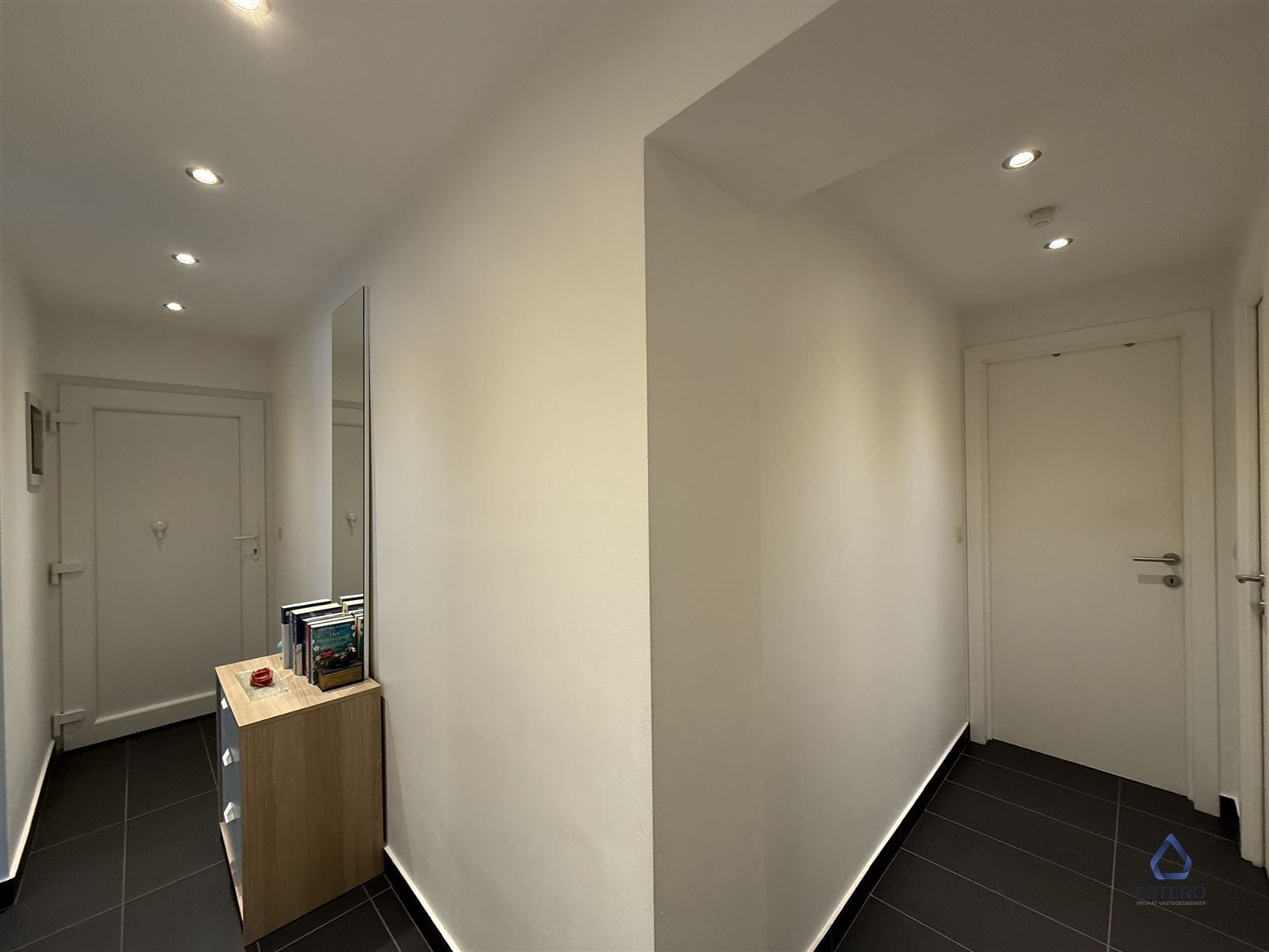 Gerenoveerd appartement met tuintje	 foto 2