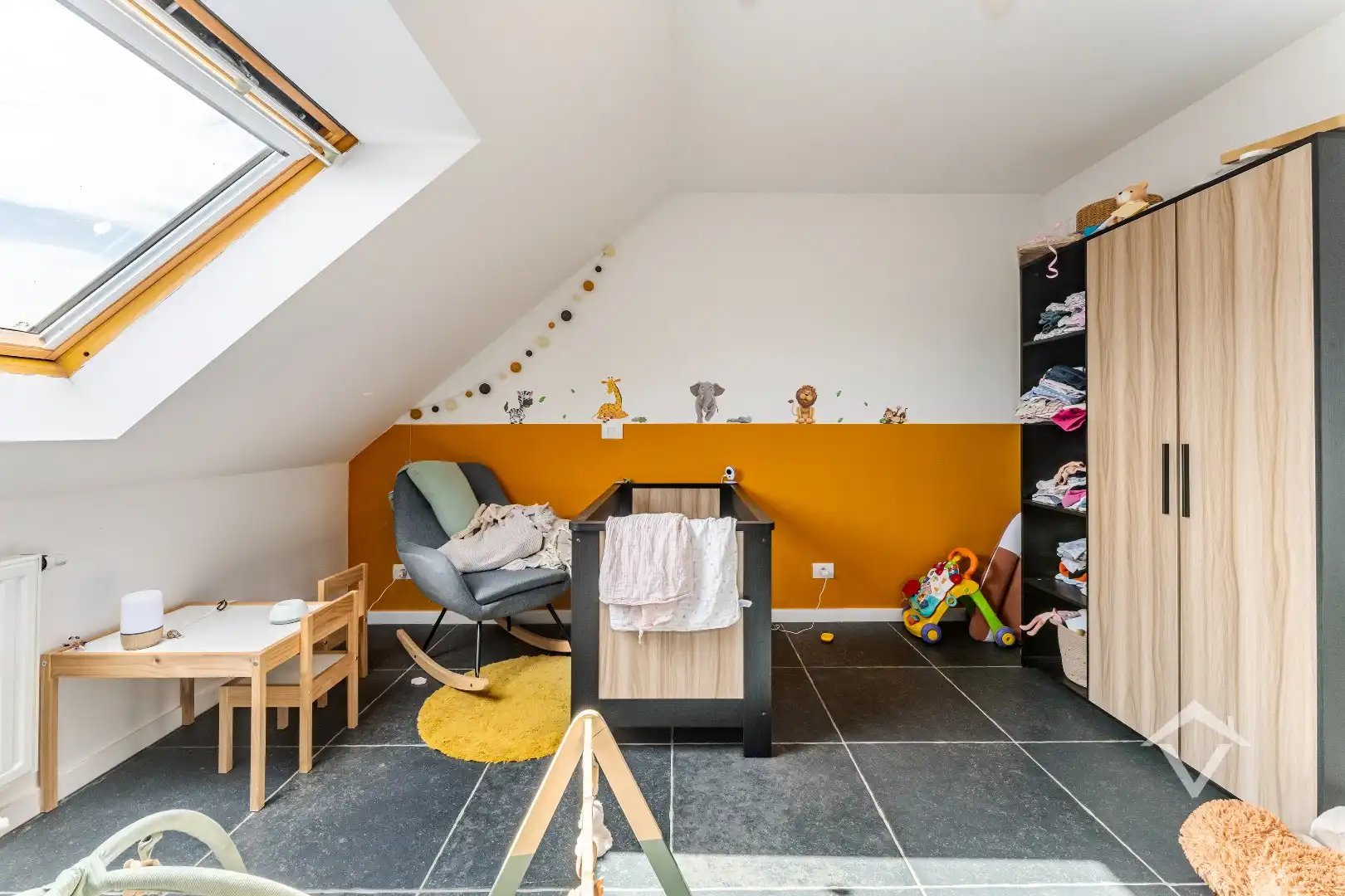 Recente instapklare woning met 3 slaapkamers, zonnige tuin en garage op De Mokker foto 11