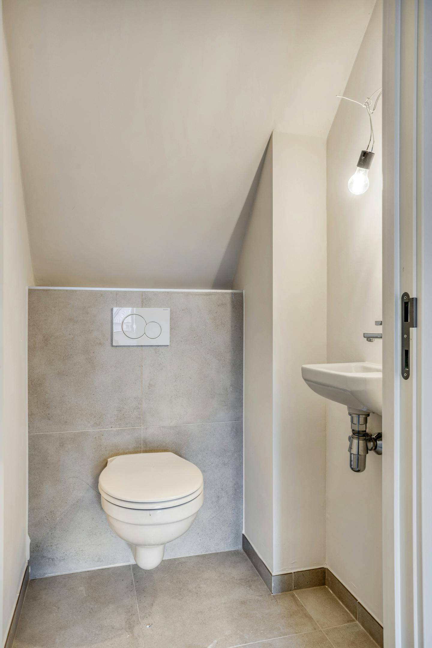 INSTAPKLAAR BEN-APPARTEMENT MET 2 SLAAPK. IN BAZEL EN TERRAS foto 18