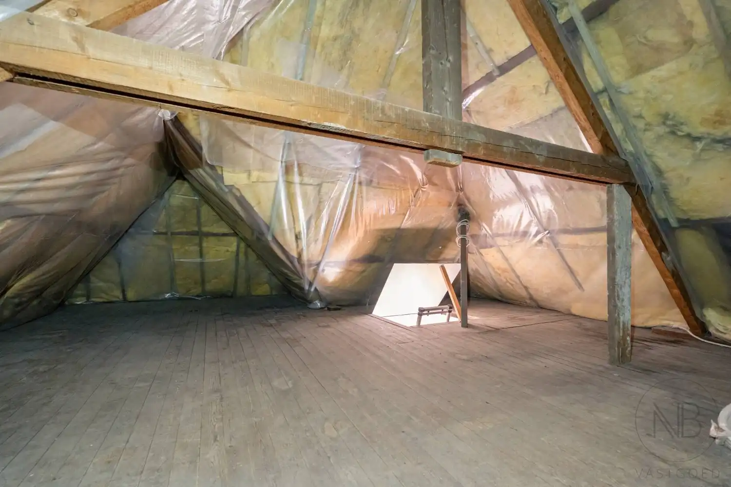 Karaktervolle woning met authentieke charme en lichtrijke tuinkamer! foto 31