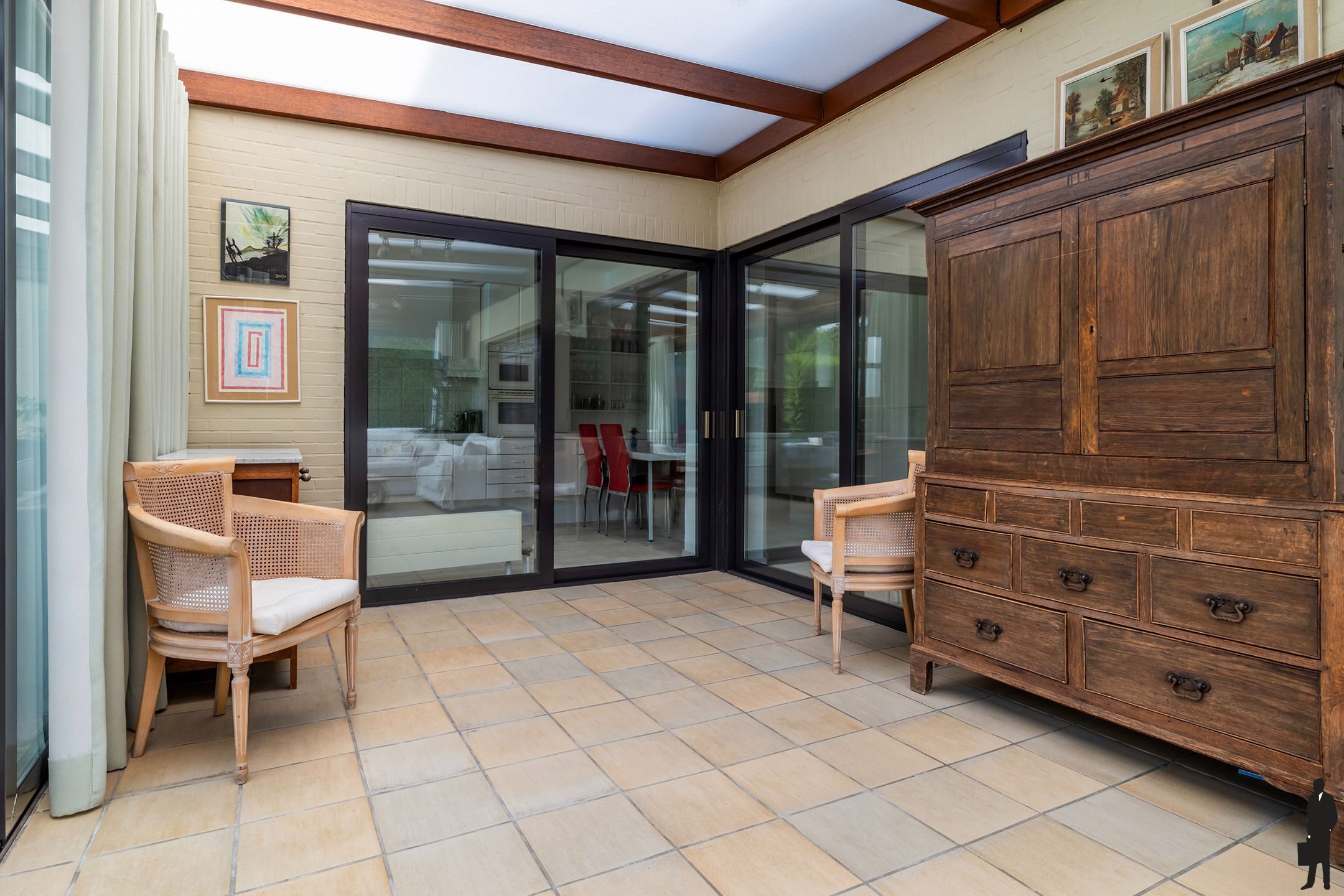 Villa met binnenzwembad, royale tuin en perfecte ligging foto 16