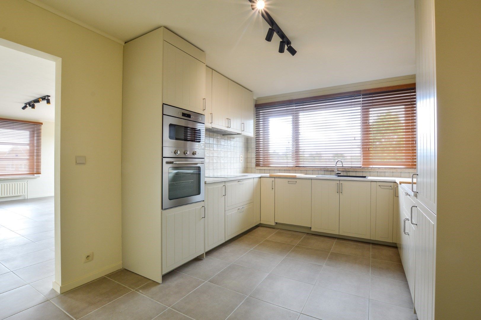 Ruim appartement (146 m²) met 2 slaapkamers in het centrum van Jabbeke foto 5