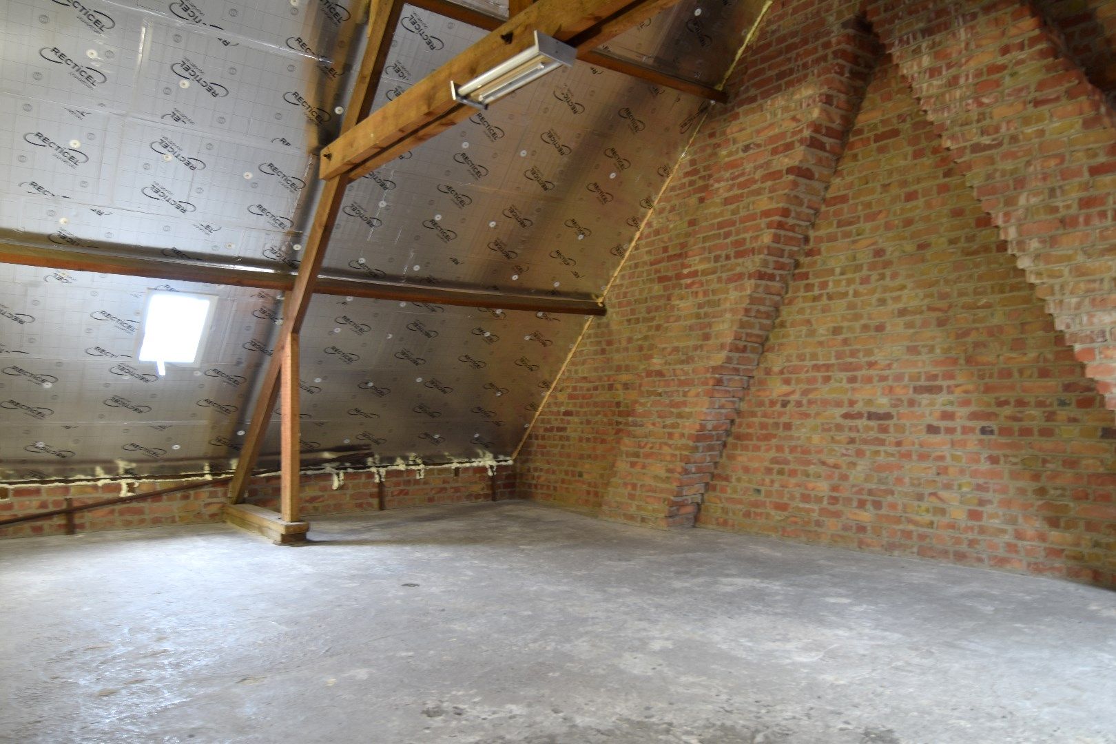 Landelijke HOB met mooi stukje tuin en de mogelijkheid tot 4 slaapkamers te Gullegem foto 14