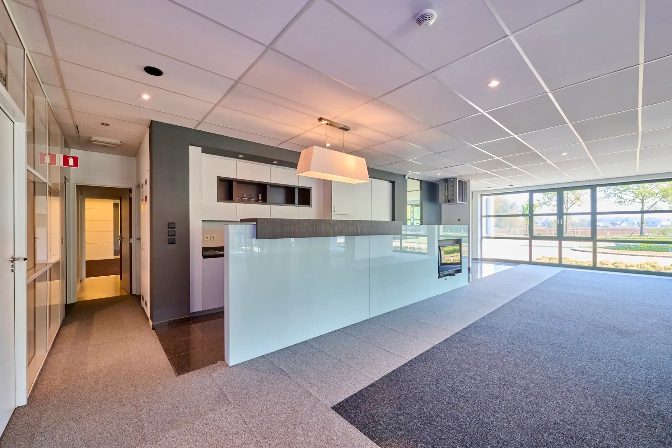 SEMI - INDUSTRIEEL GEBOUW OP ZICHTLOCATIE IN BERINGEN foto 12