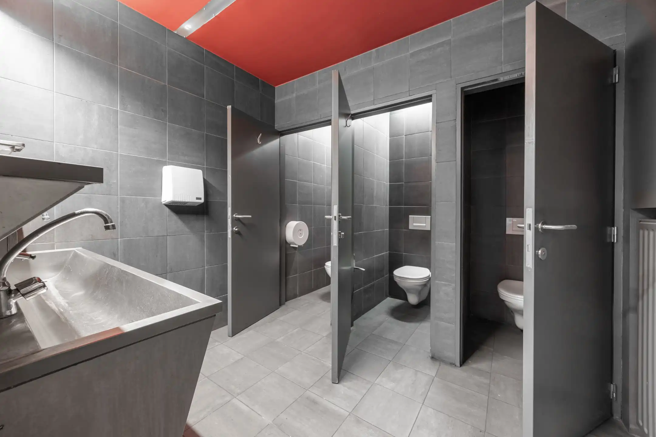 Handelspand +te renoveren appartement op centrale ligging  foto 8