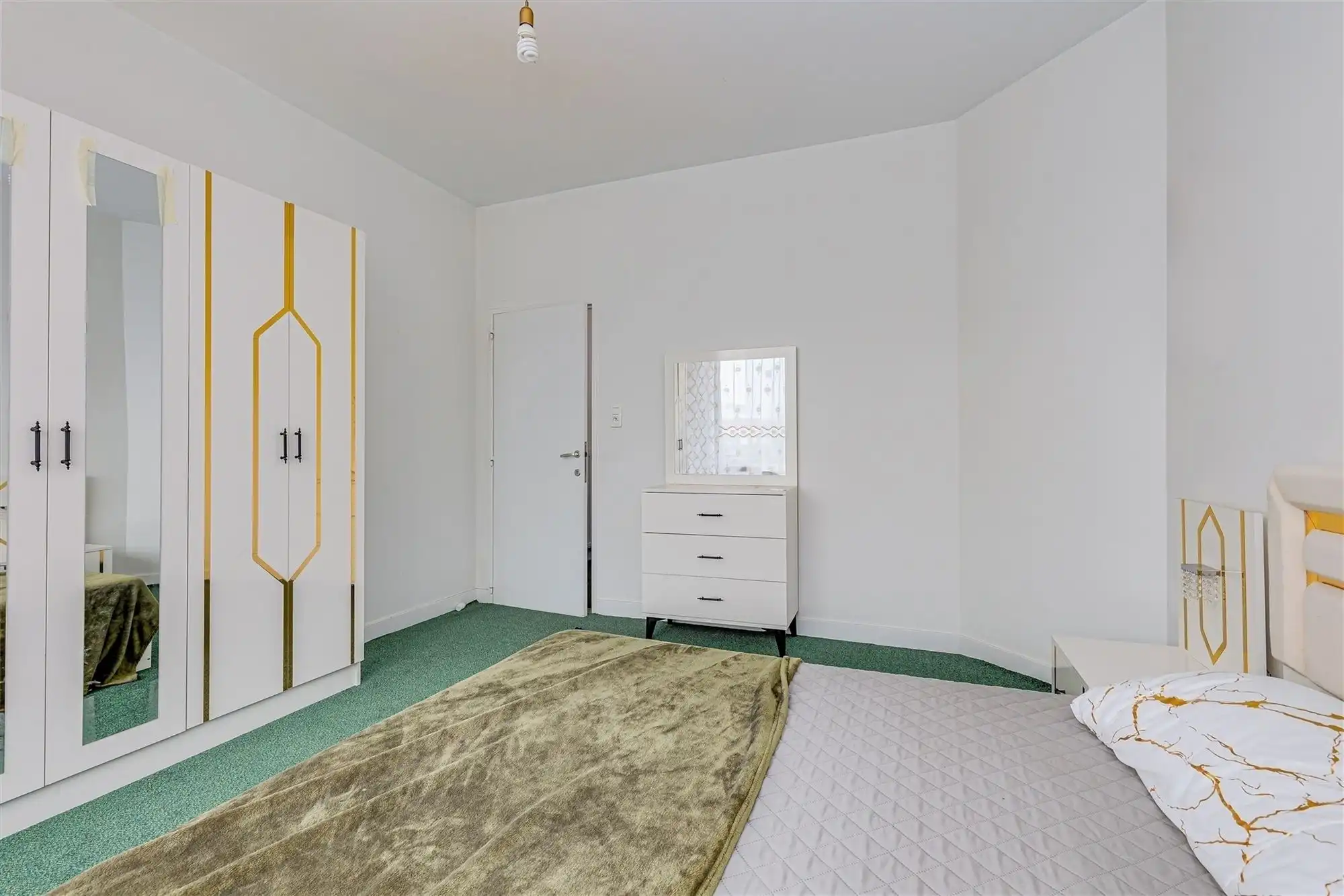 Vergund appartementsgebouw met 3 appt, handelsglvl en tuin in Merksem! foto 8