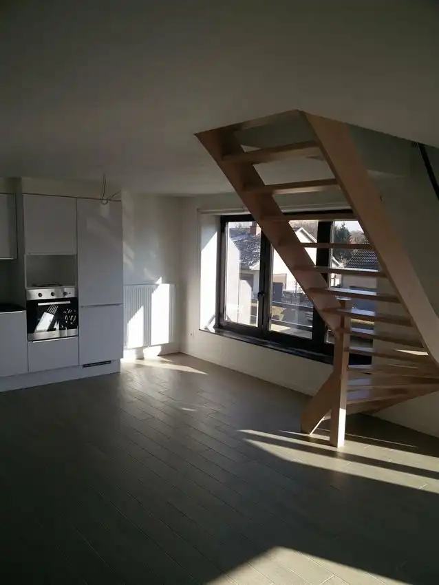 zonnige duplex, 2 slpk., autostaanplaats en tuindeel foto 9