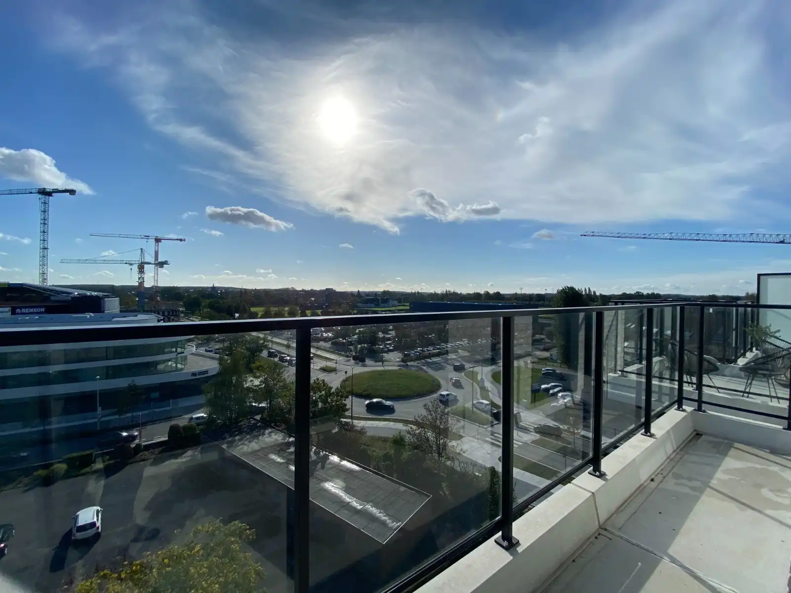 STIJLVOL NIEUWBOUWAPPARTEMENT MET 2 SLAAPKAMERS EN ZONNETERRASSEN – TOPLIGGING IN WAREGEM foto 5