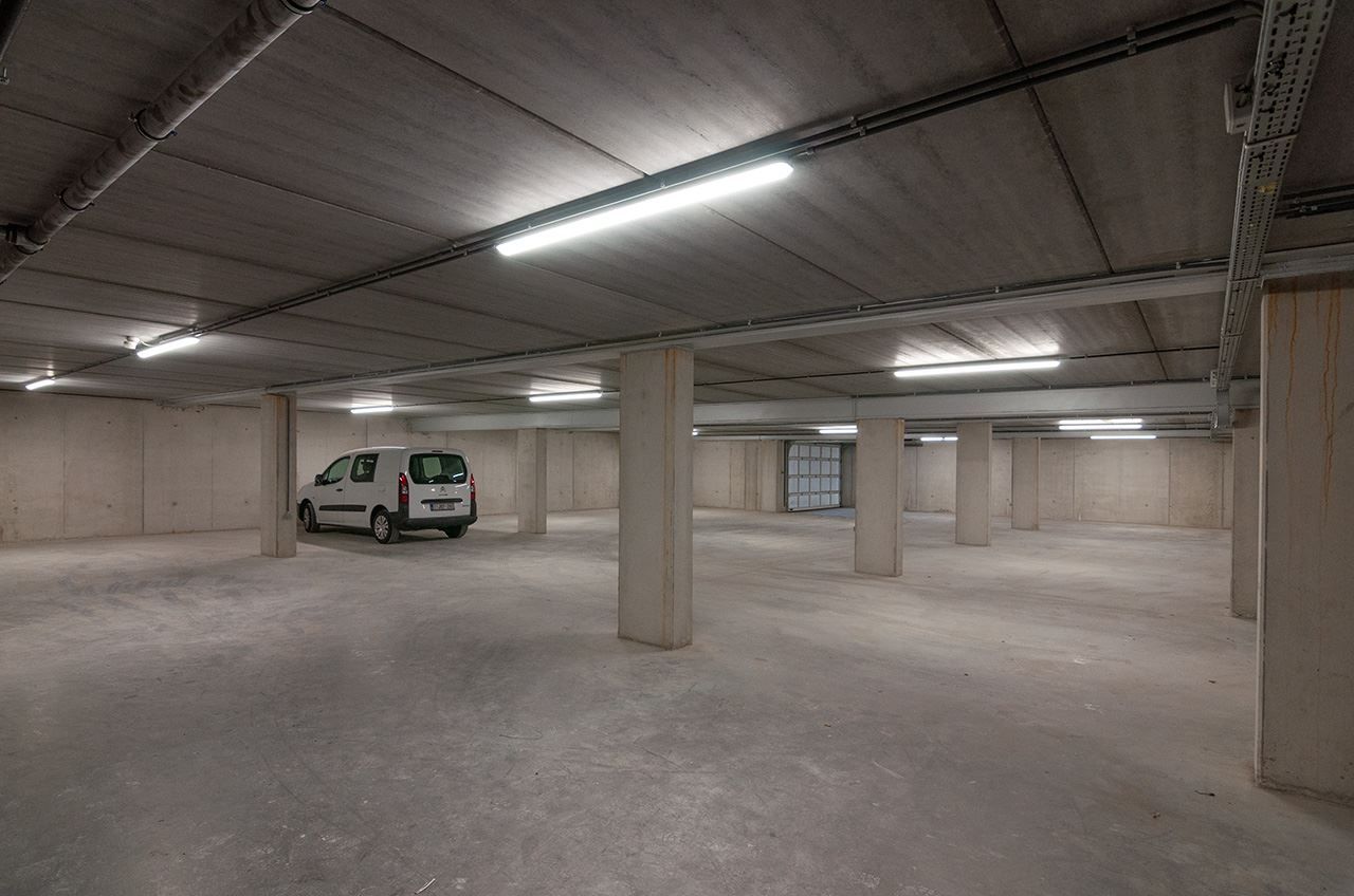 Ondergrondse autostandplaats foto {{pictureIndex}}