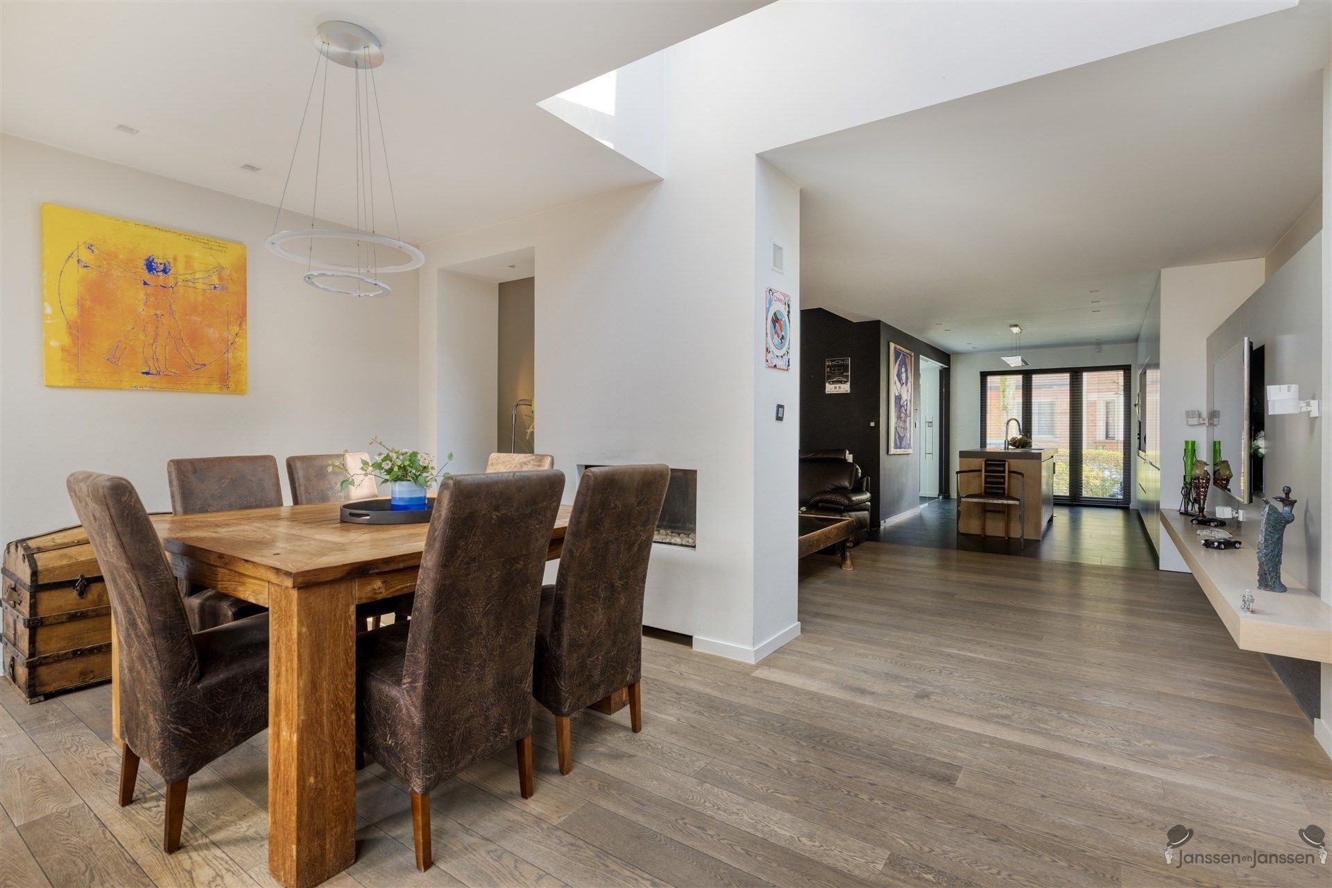 Volledig gerenoveerde designwoning met hoogwaardige afwerking in Mortsel foto 5