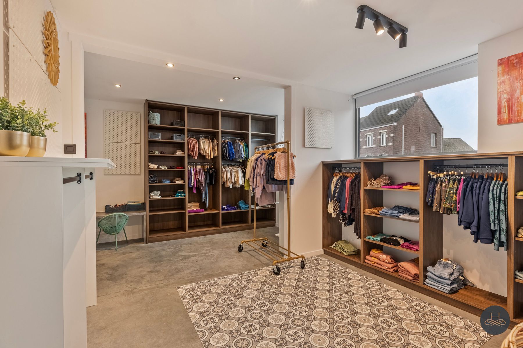 Luxueuze ruime BEN-woning met handelspand en appartement foto 8