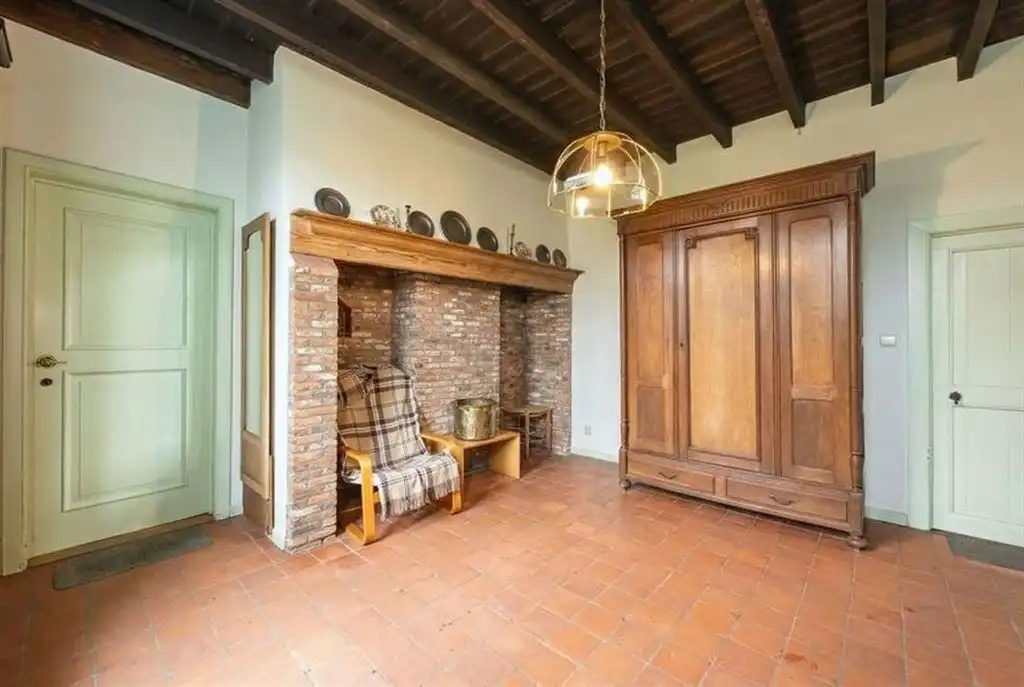 Langgevelhoeve op ca. 5 ha. vlak bij het dorp van Schilde, inclusief enkele bouwgronden. foto 5