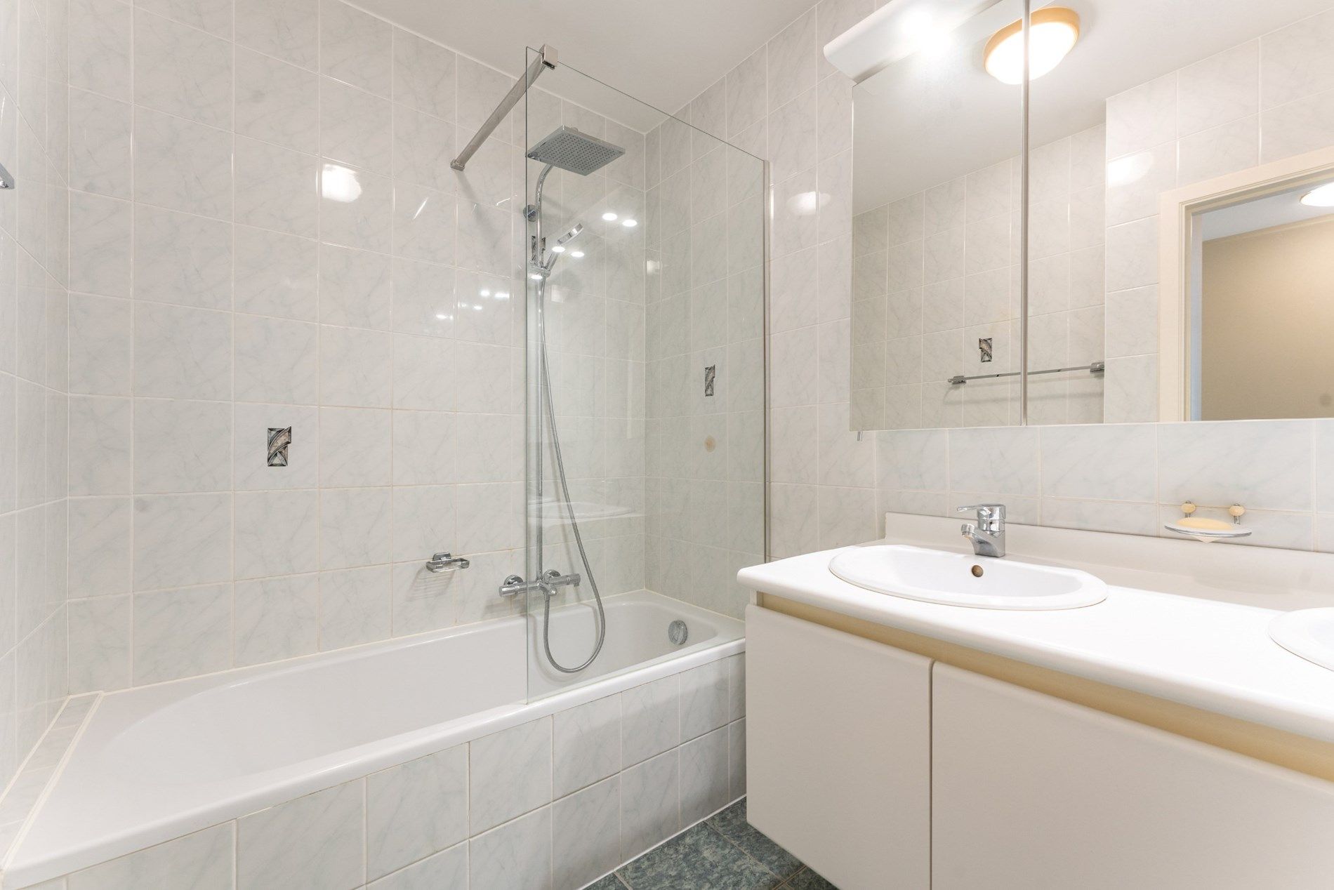Instapklaar appartement vlakbij de Zeedijk te Knokke foto 9