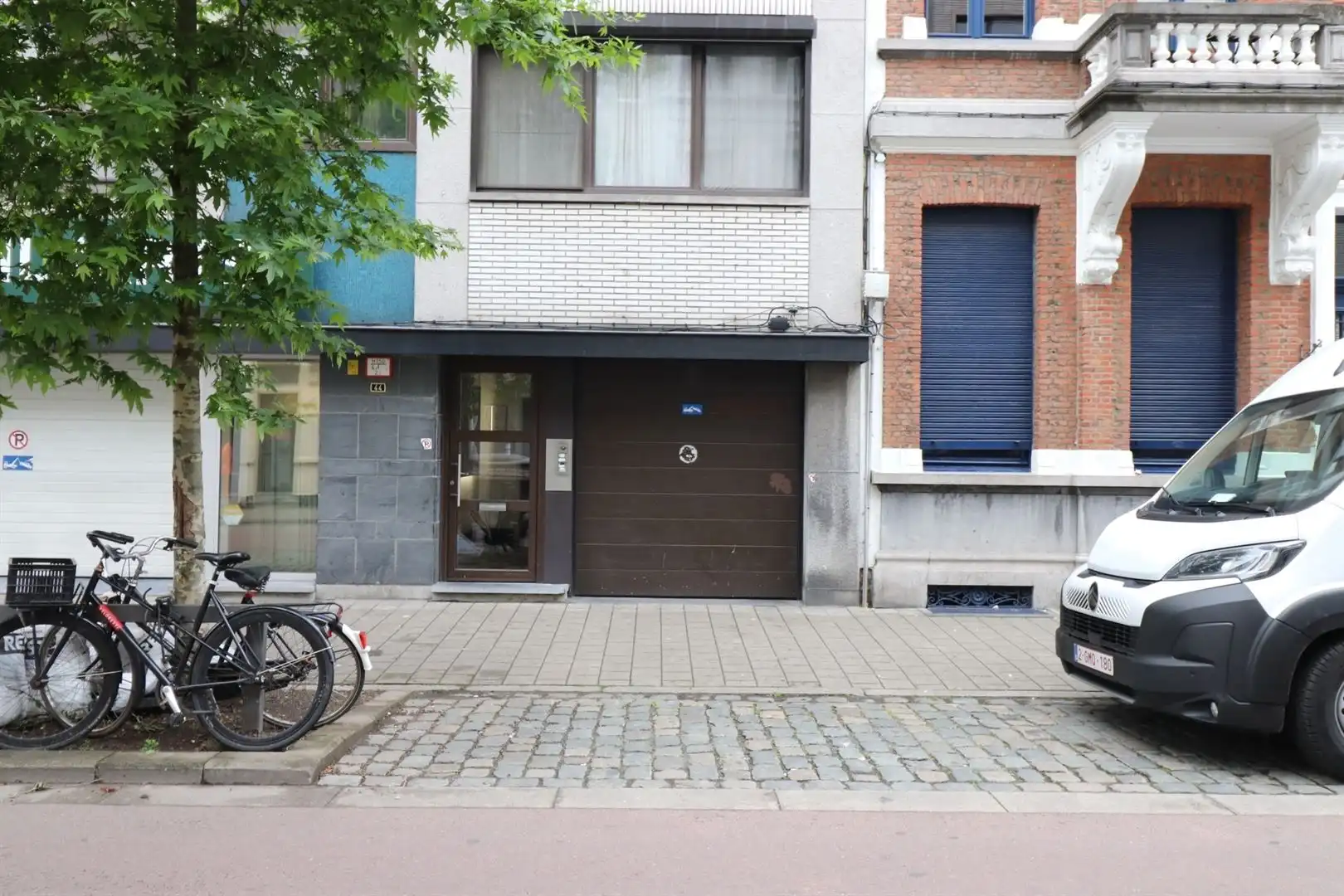 Parking in hartje Antwerpen.  foto 6