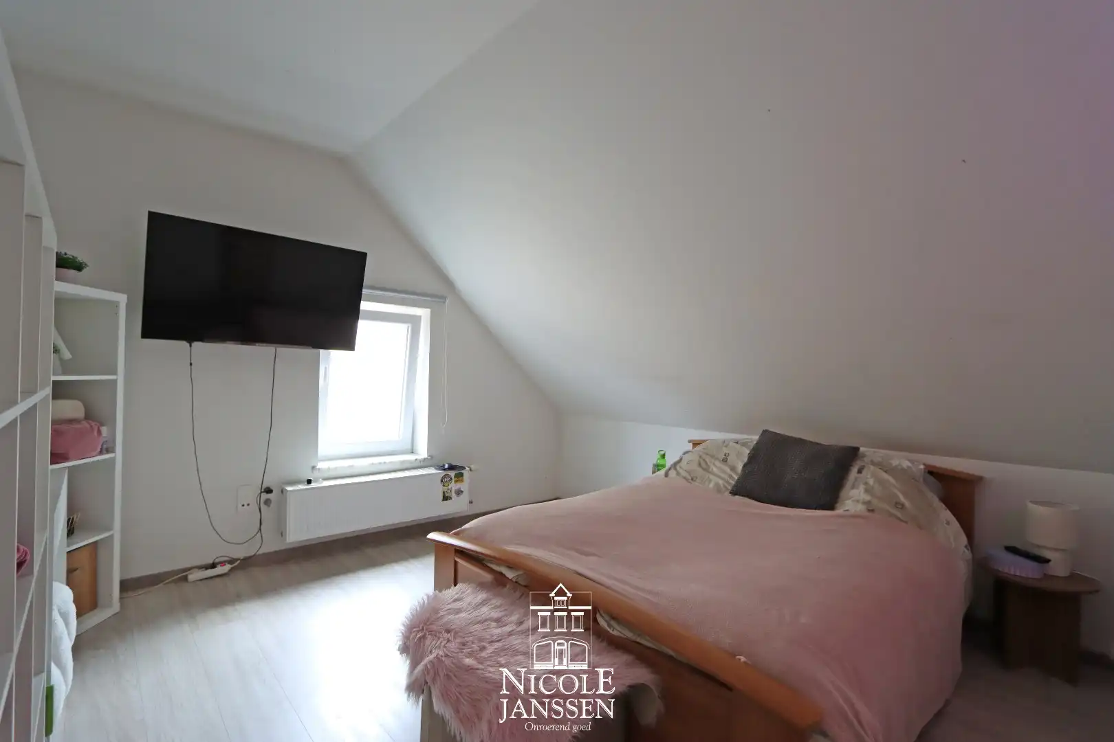 Ruime woning foto 12