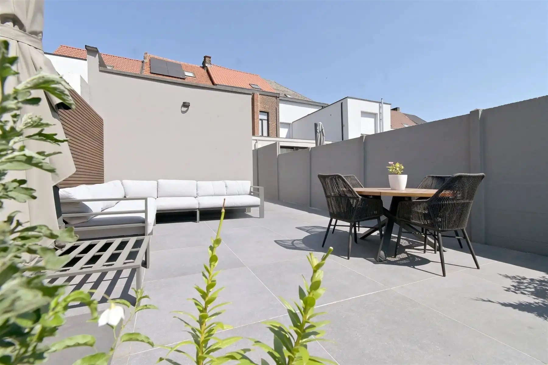 Gerenoveerde woning met 4 slpk's en gezellige zuid-tuin! foto 24