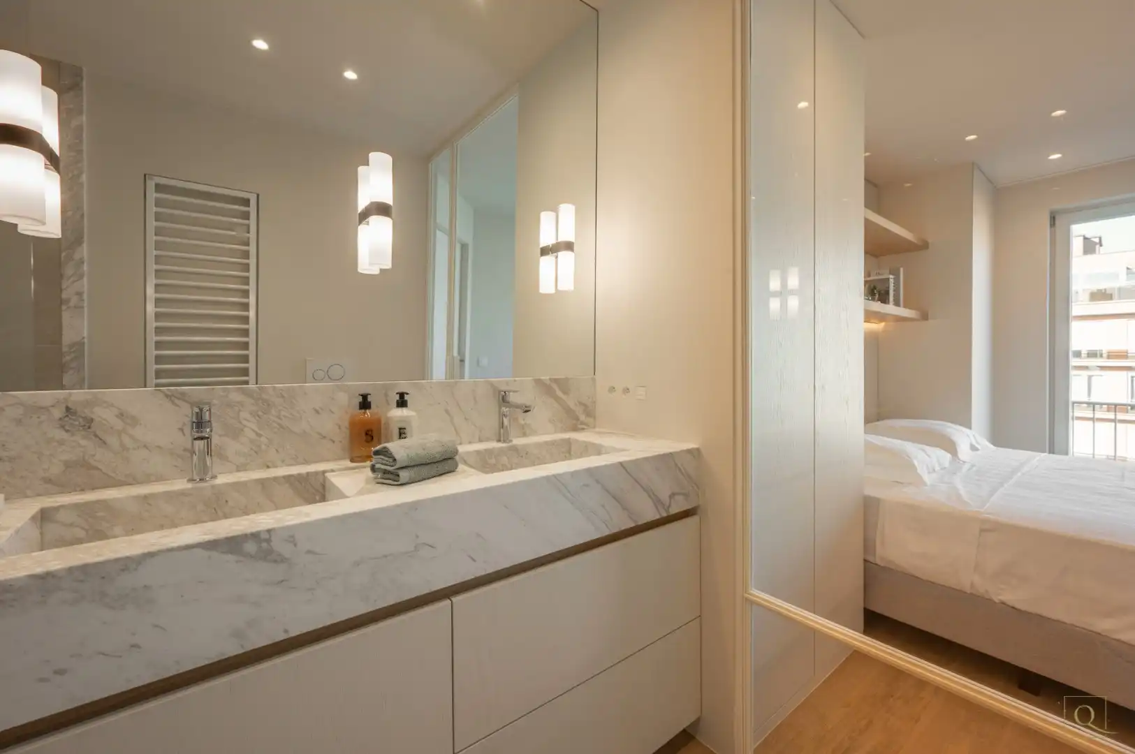 Luxueus gerenoveerd appartement op een toplocatie, op wandelafstand van de Lippenslaan en de zeedijk. foto 12