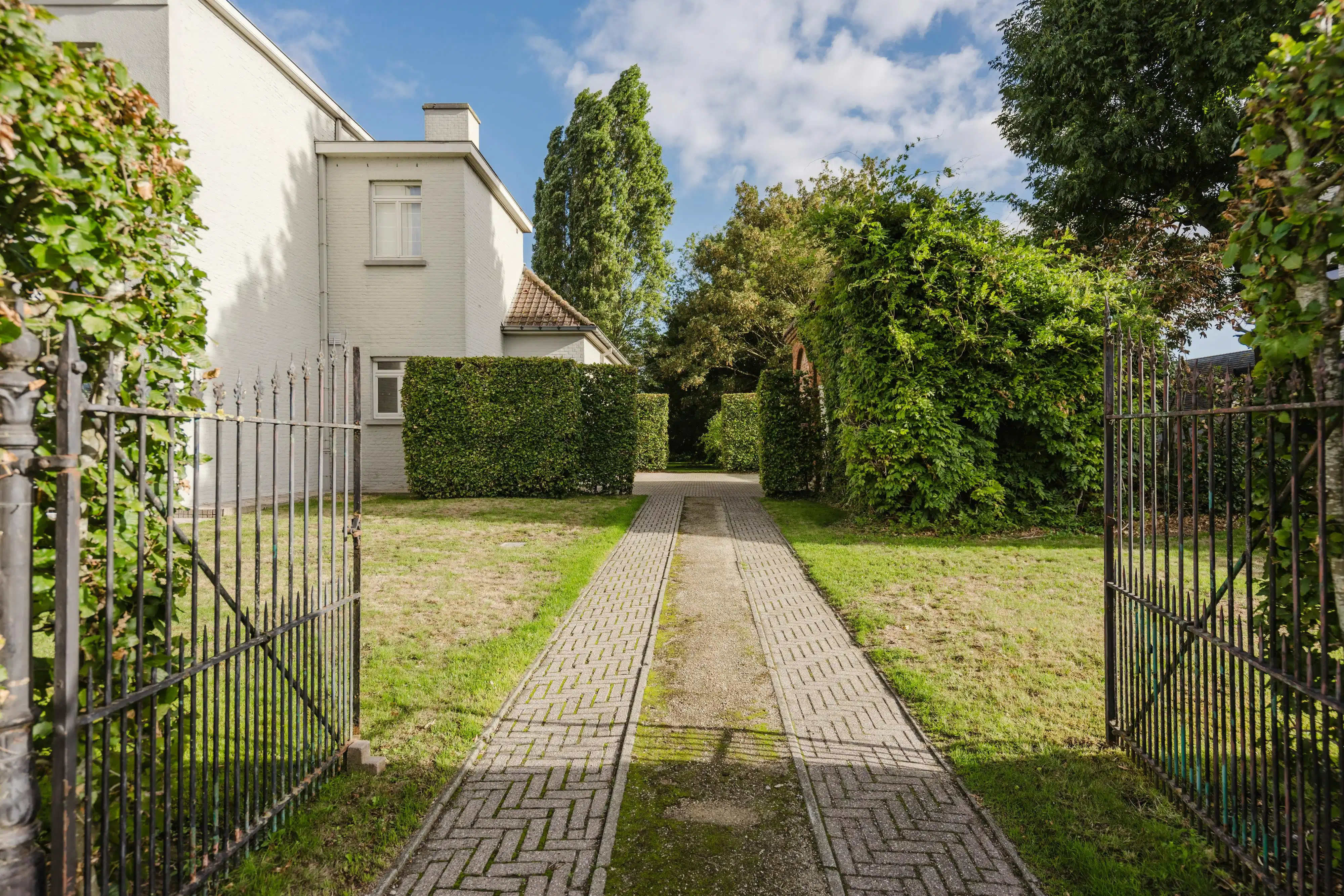 Karaktervolle pastorie met potentieel in Poesele foto 4