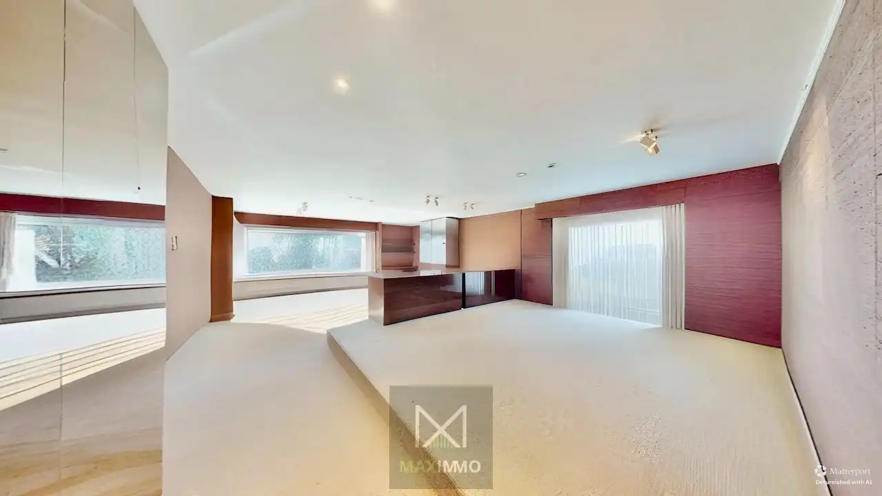 Instapklare halfopen woning met dubbele garage, atelier en ZW-tuin te Rekkem foto 4