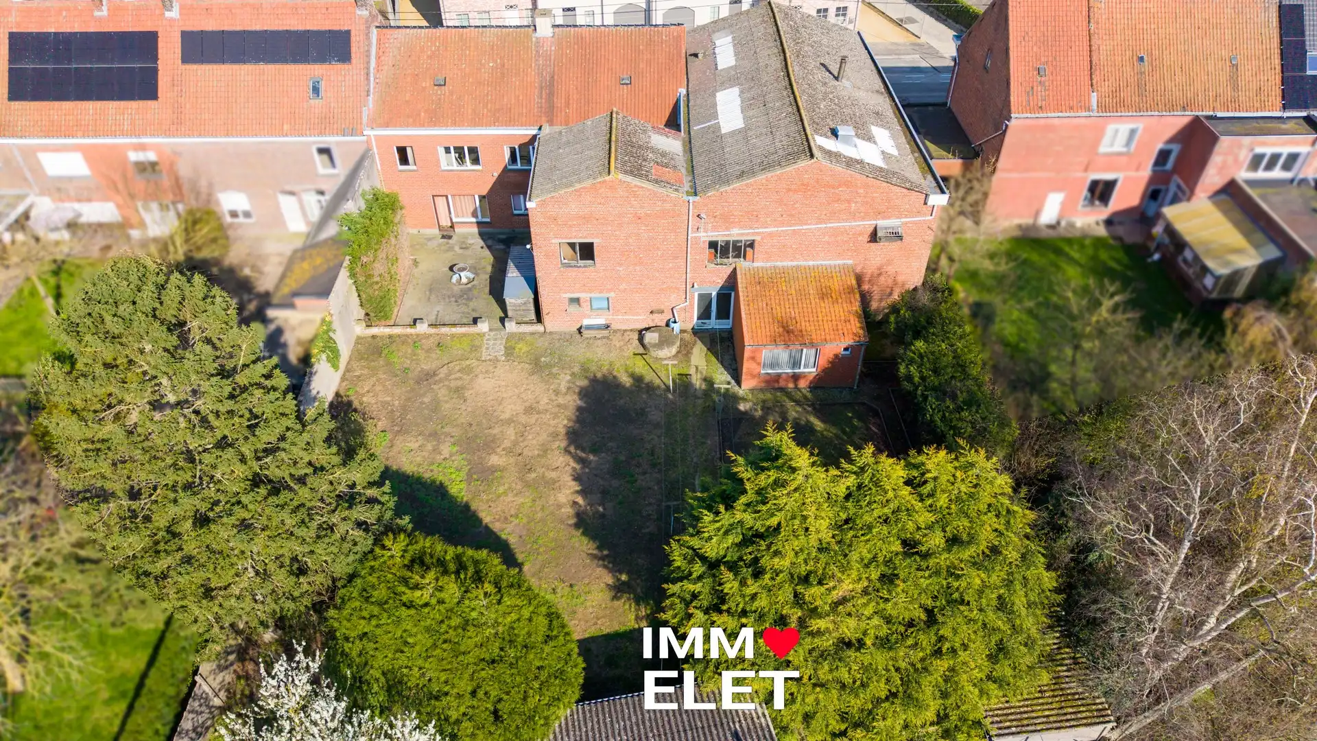 MAGAZIJN MET TWEEWOONST | 1.052 M² foto 3