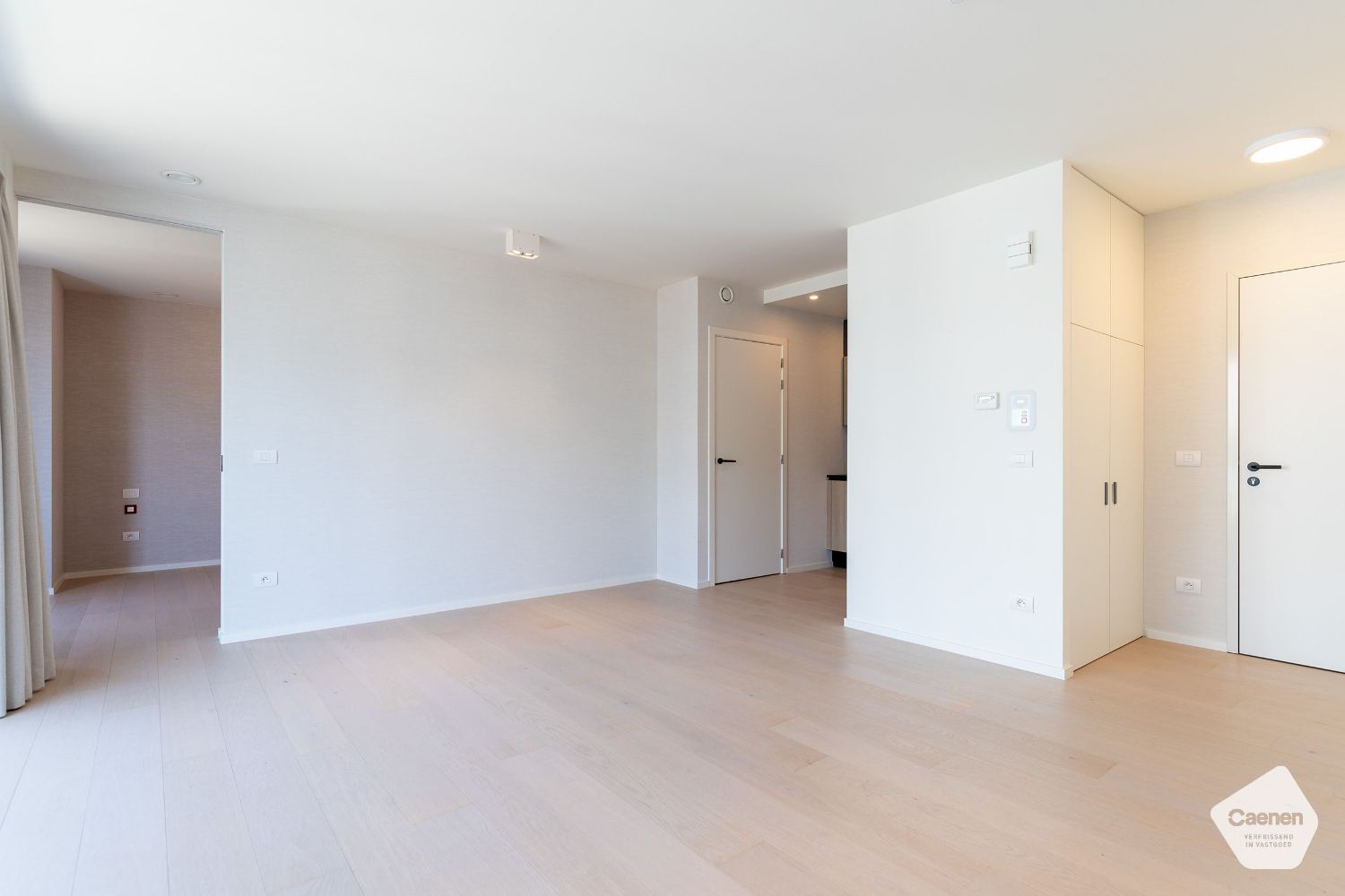 Luxueus afgewerkt assistentieflat op gunstig ligging te Oostduinkerke! foto 3