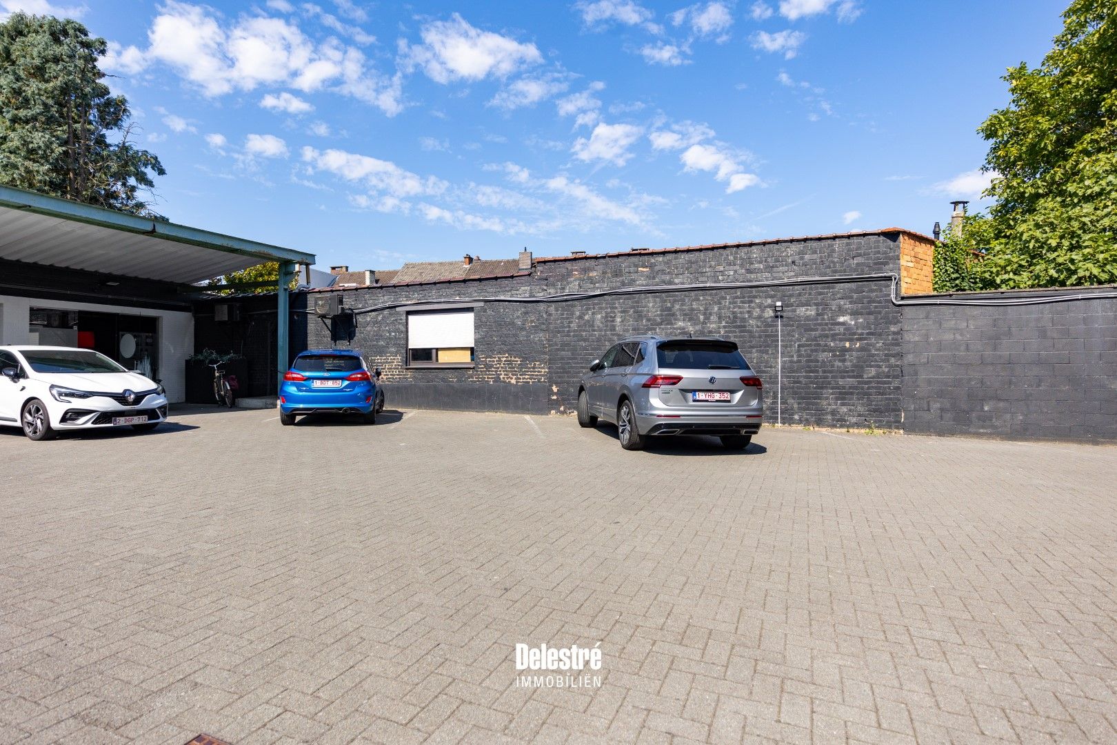 SOLIDE WONING MET PARKING EN MAGAZIJN OF  foto 22