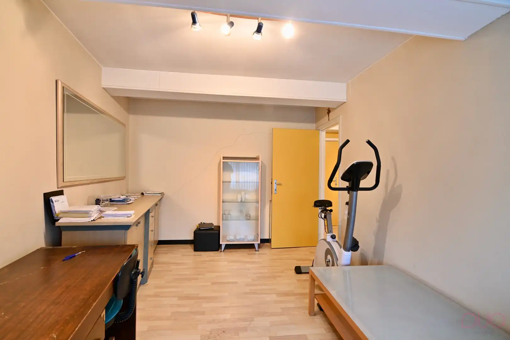 Polyvalent handelshuis met woonst vlakbij het Sint-Trudo Ziekenhuis foto 13