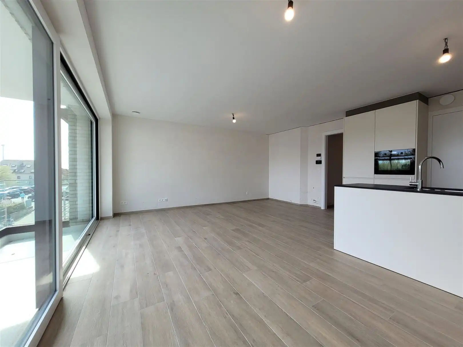 Ongemeubeld nieuwbouwappartement met 2 slaapkamers foto 8